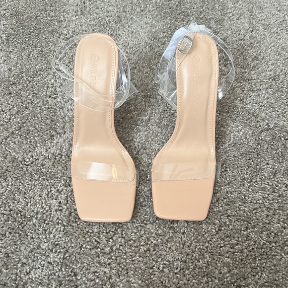 Heels - Picture 2 of 3